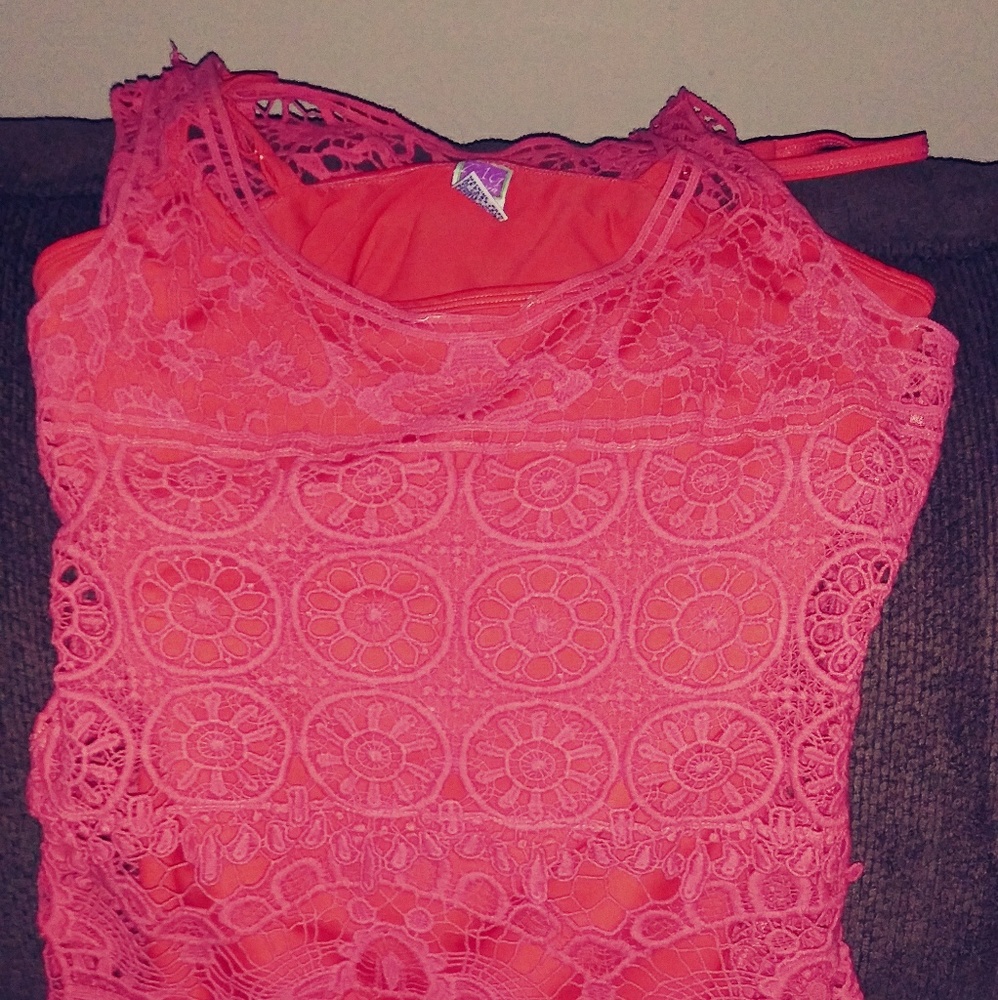 Lace tank top with liner tank top